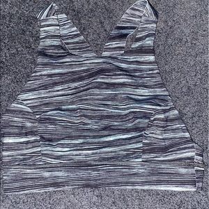 Lululemon high neck sports bra